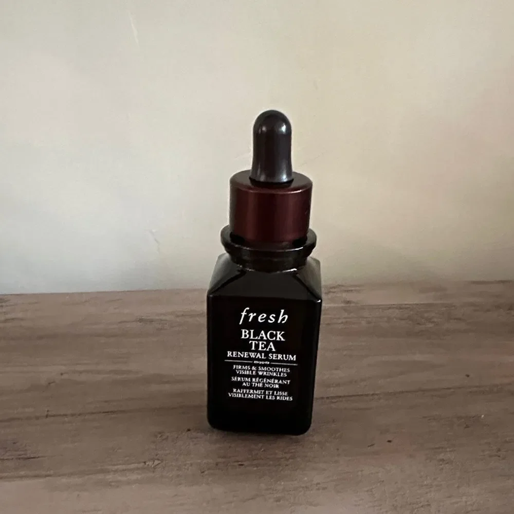 FRESH - Black Tea Renewal Serum - new without box
